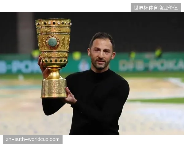 比利时队加速阵容年轻化进程，特德斯科围绕多库和奥蓬达构建的锋线备受瞩目